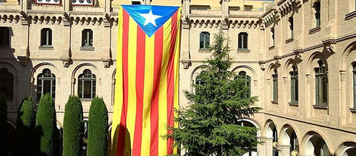 Pancarta secesionista en la Universidad de Lérida