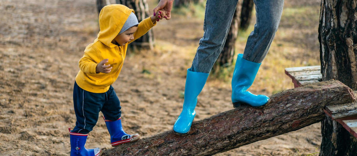 Jugar al aire libre puede convertirse en la excusa perfecta para pasar tiempo en familia