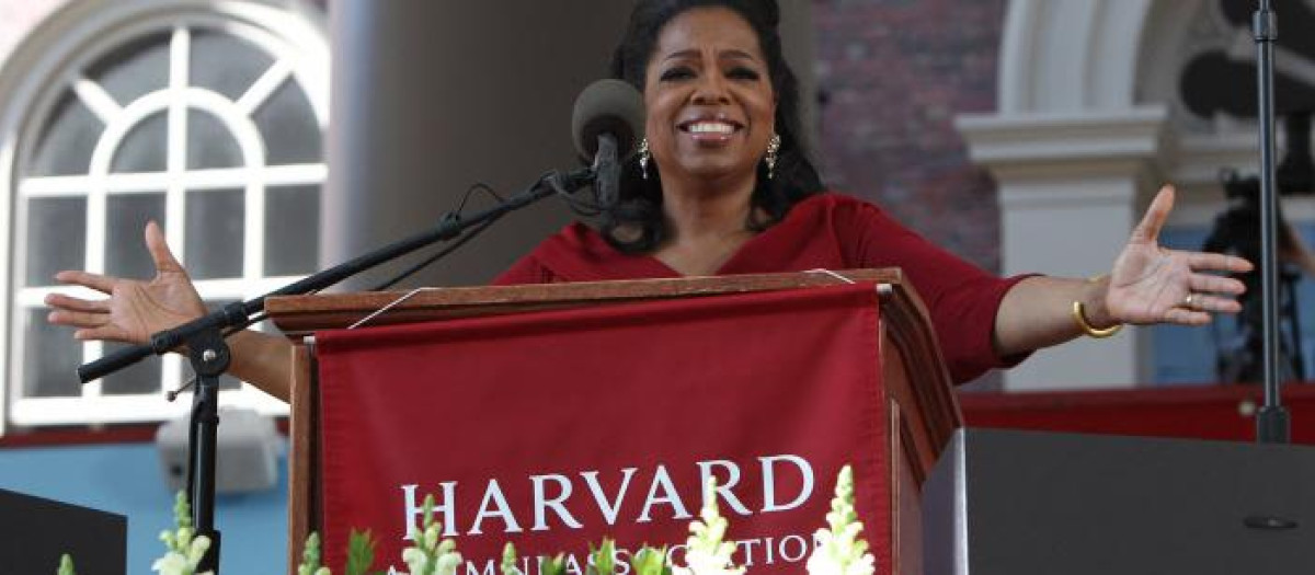 Oprah Winfrey durante su graduación honorífica en Harvard