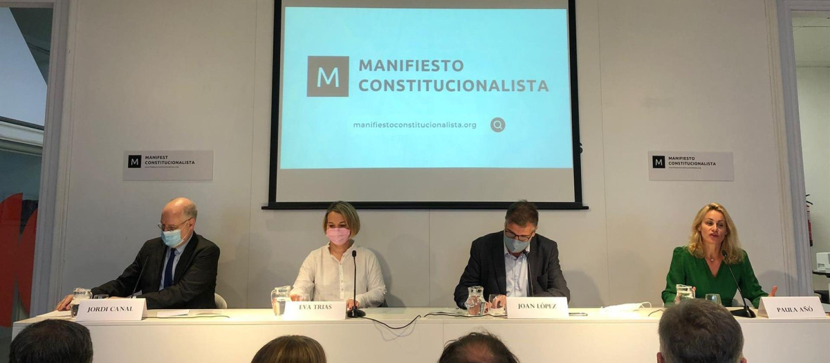 Presentación del Manifiesto Constitucionalista en el Colegio de Periodistas de Cataluña, en Barcelona