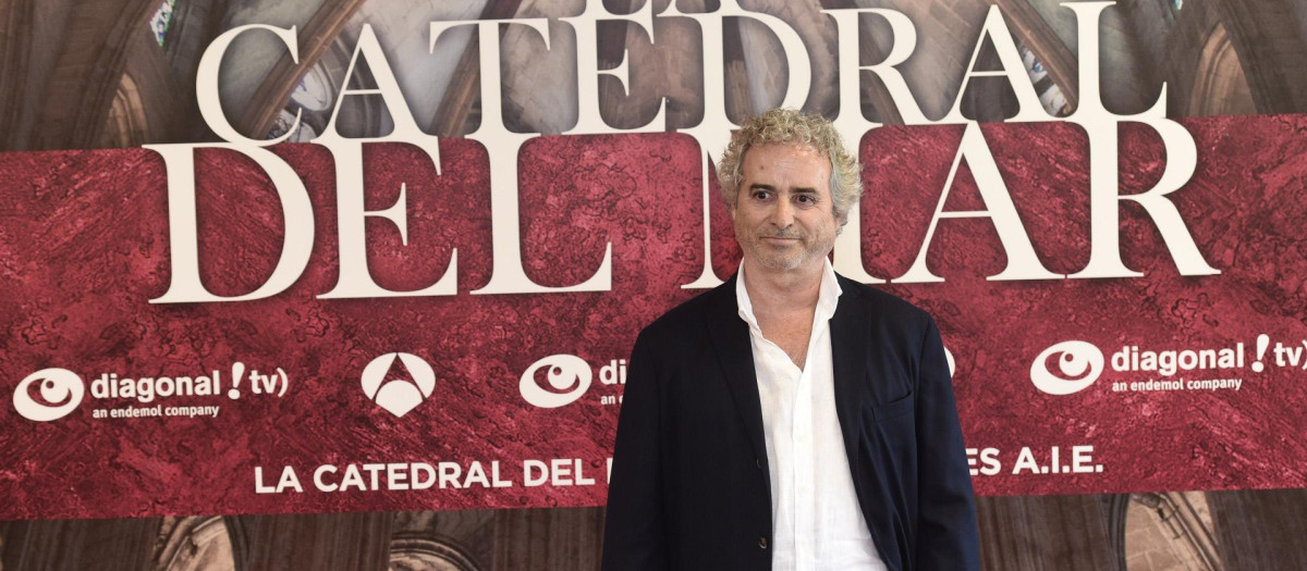 El escritor Illdefonso Falcones en la presentación del rodaje de la serie 'La catedral del mar'