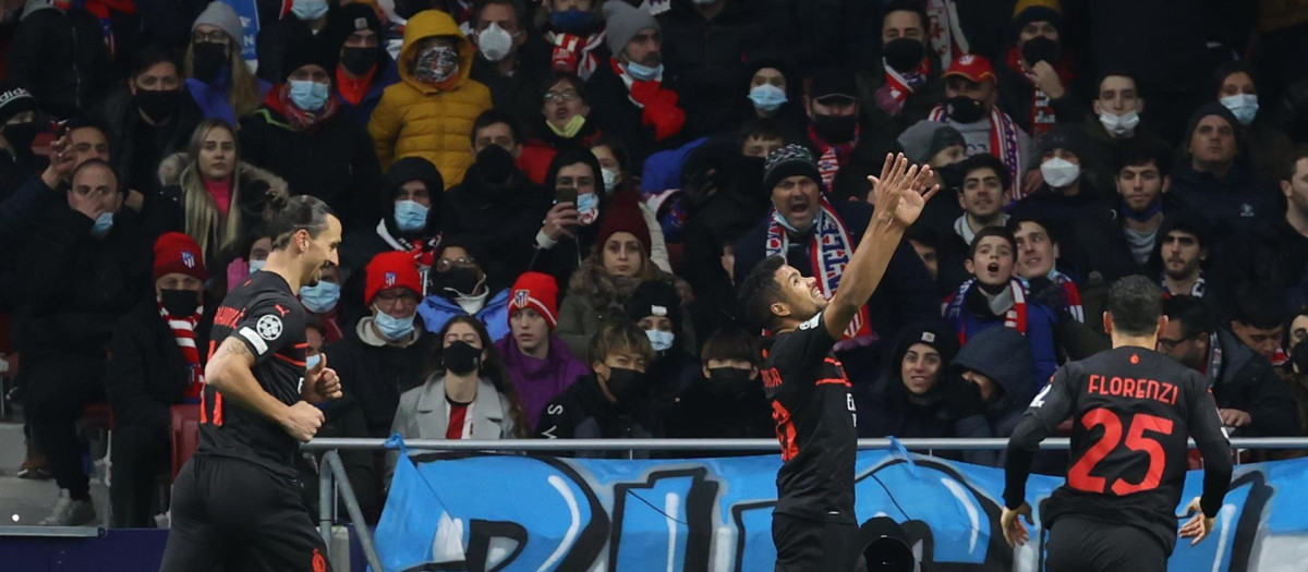 El centrocampista brasileño del Milan, Junior Messias, celebra su gol en el minuto 87 en el Wanda Metropolitano