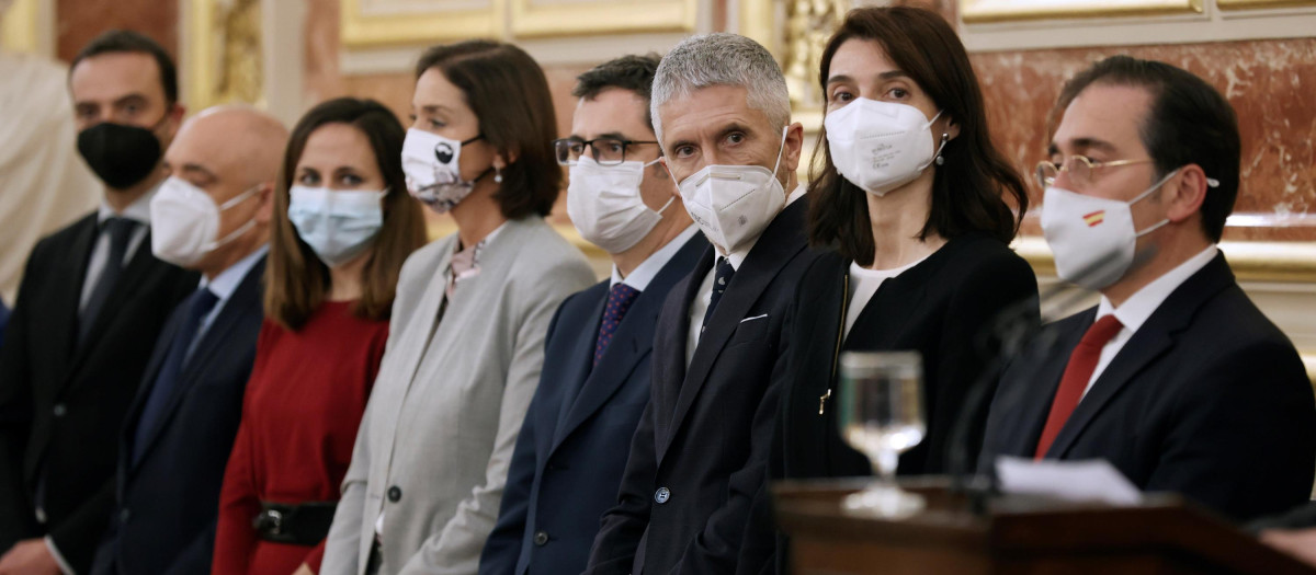 Varios ministros durante un acto en el Congreso