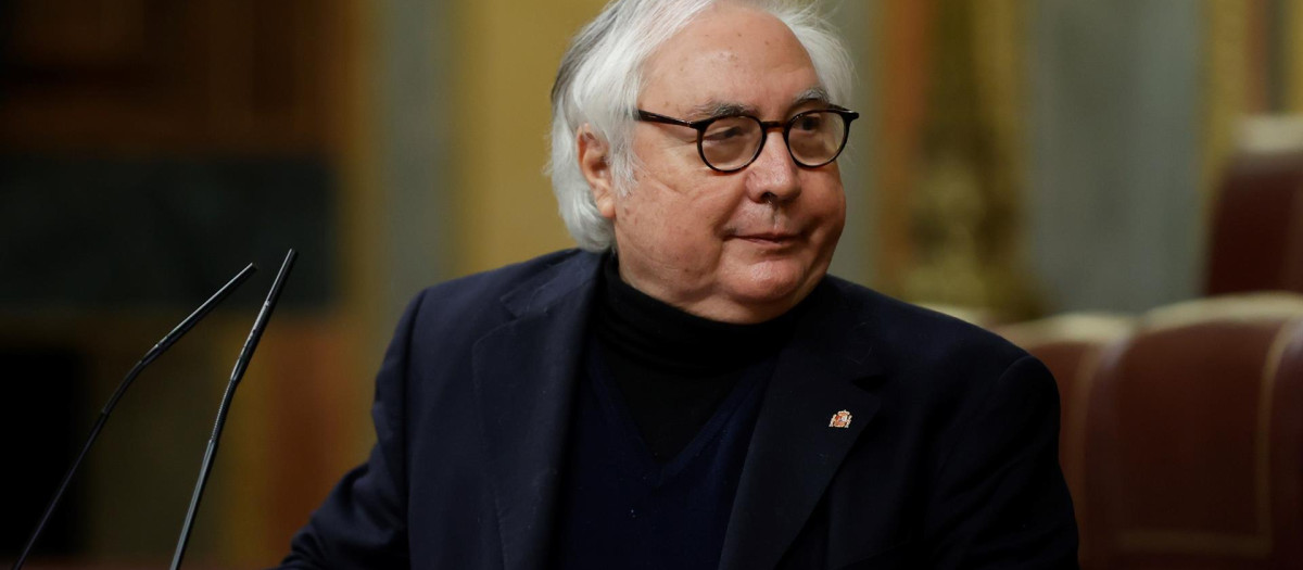 Castells, durante una intervención en el pleno del Congreso