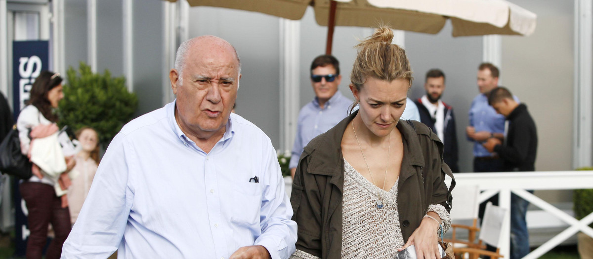 Amancio Ortega y su hija Marta en el concurso hípico de Casas Novas