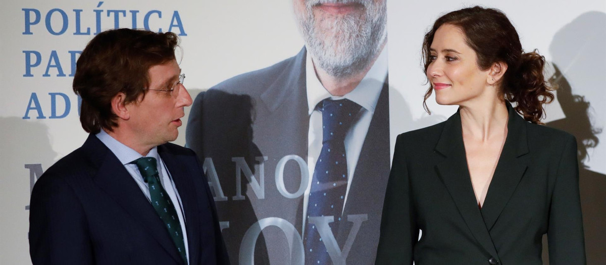 El alcalde de Madrid, José Luis Martínez-Almeida, y la presidenta de la Comunidad de Madrid, Isabel Díaz Ayuso
