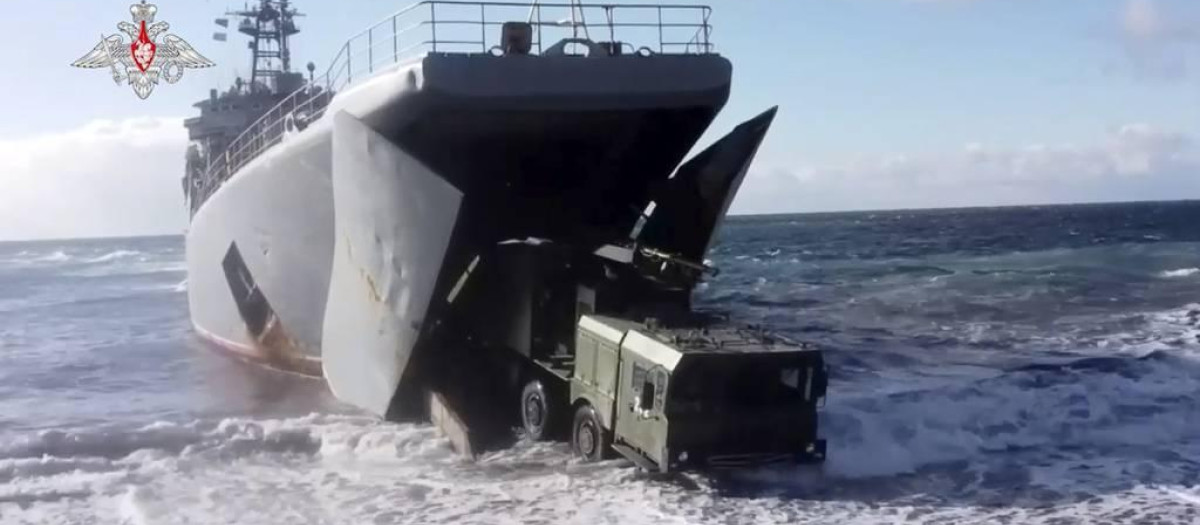 Desembarco de un lanzador de misiles en las islas Kuriles