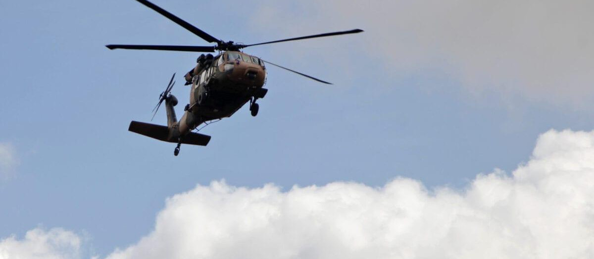 Helicóptero de guerra, foto de archivo