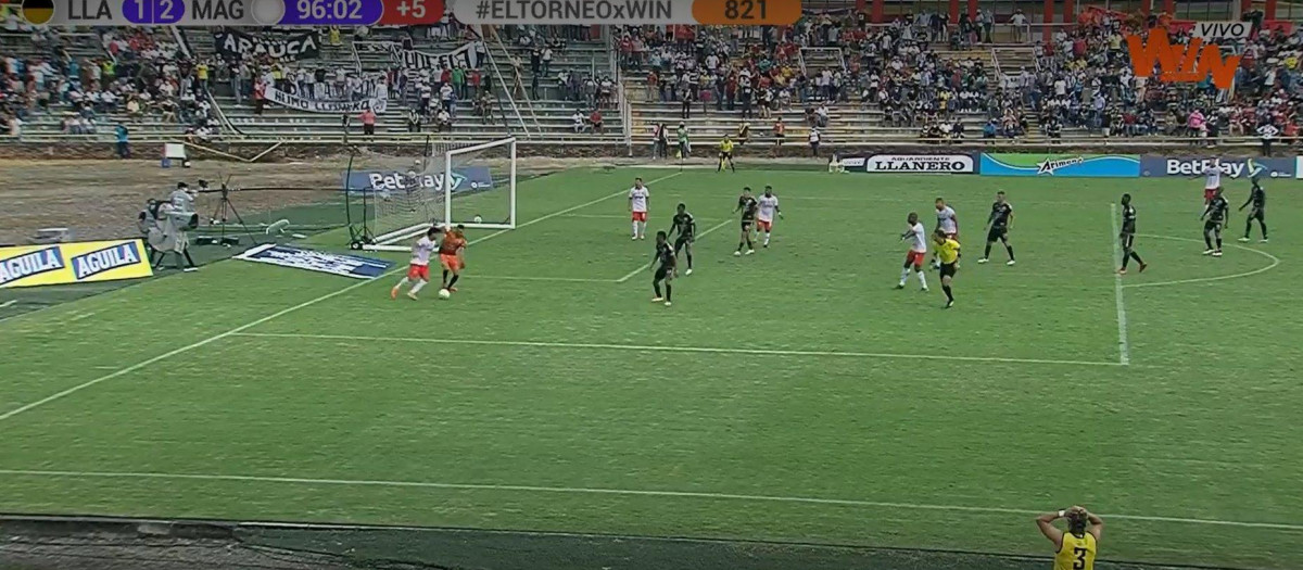 Imagen del encuentro del presunto amaño en el segundo gol del Unión Magdalena que le dio el ascenso