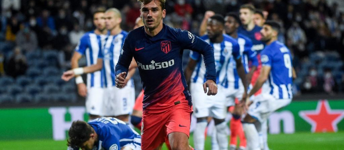 El delantero francés, Antoine Griezmann, ha marcado el único tanto rojiblanco del Atlético en el estadio de Do Dragao