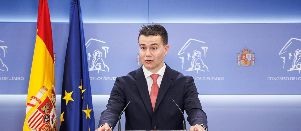 El portavoz del Grupo Parlamentario Socialista en el Congreso de los Diputados, Héctor Gómez