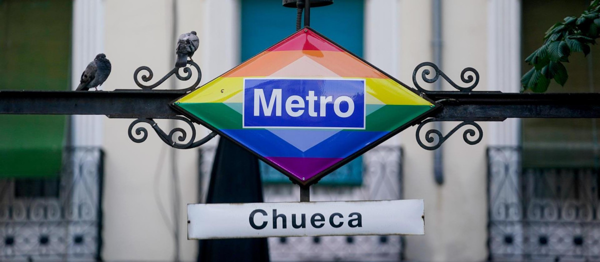 Parada de metro de la estación de Chueca en Madrid