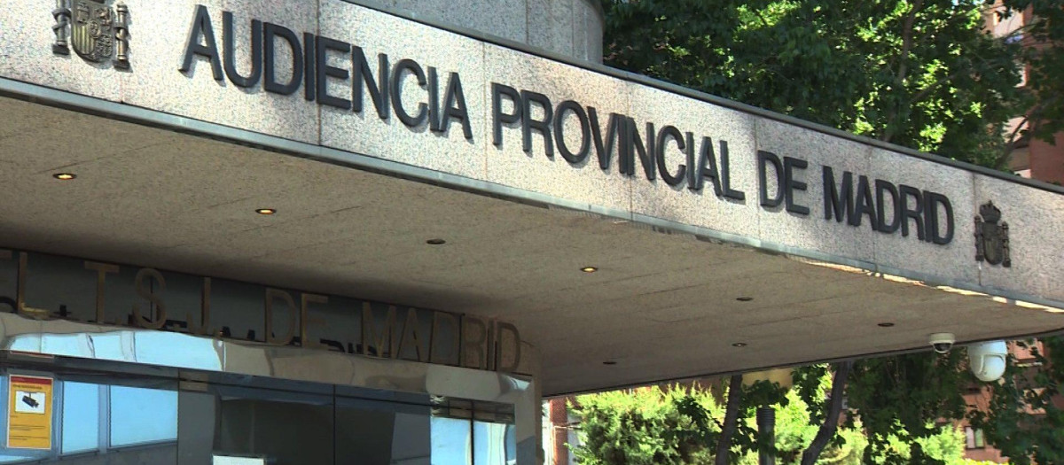 Entrada de la Audiencia Provincial de Madrid