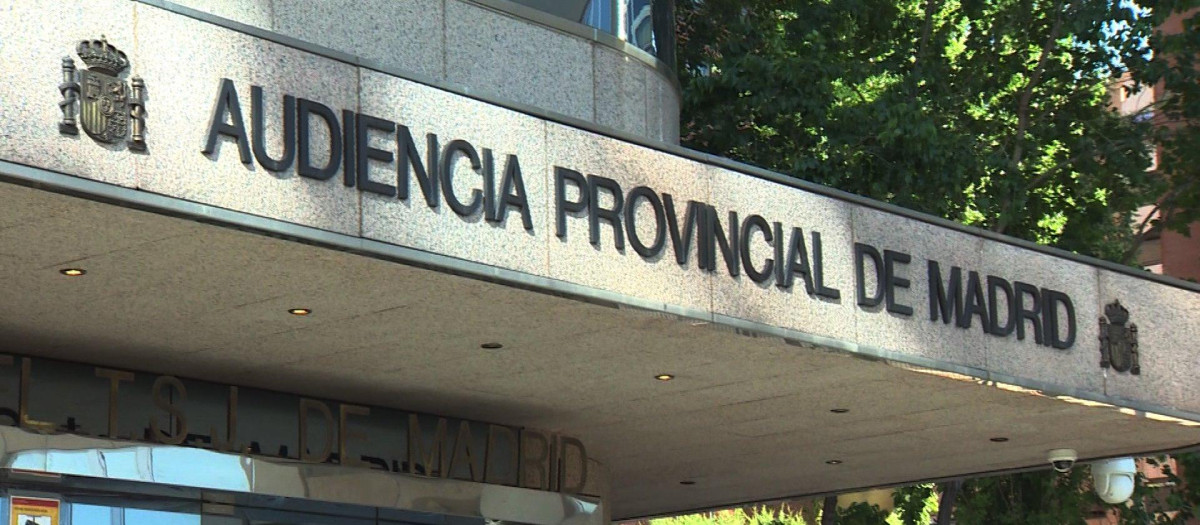 Entrada de la Audiencia Provincial de Madrid