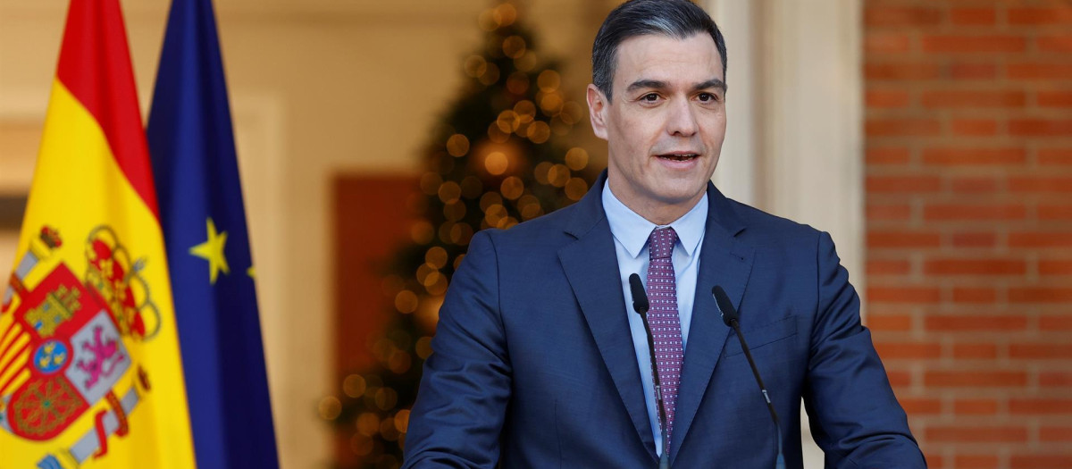 El presidente del Gobierno Pedro Sánchez realiza una declaración institucional para explicar la marcha del Ejecutivo del ministro de Universidades, Manuel Castells