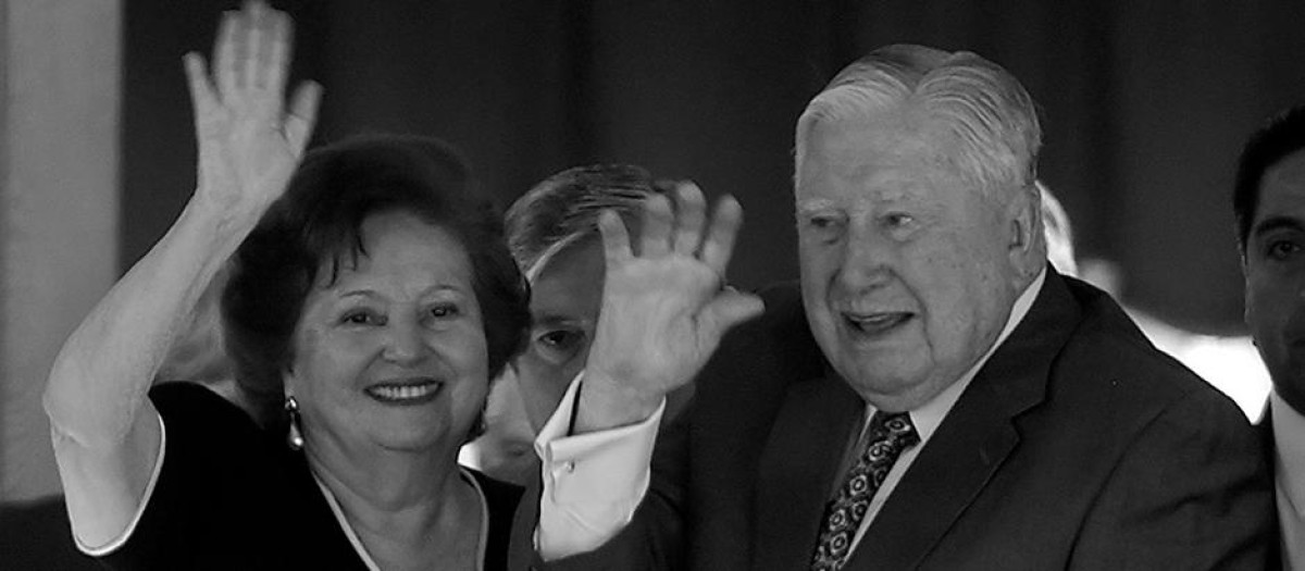 Lucía Hiriart con su marido Augusto Pinochet