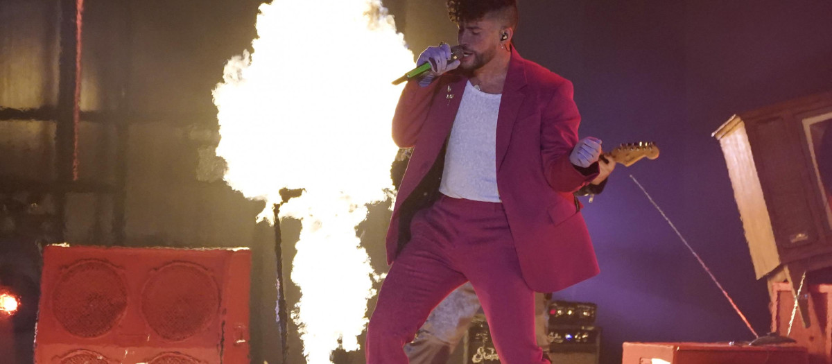 El cantante Bad Bunny en los Latin Grammy Awards