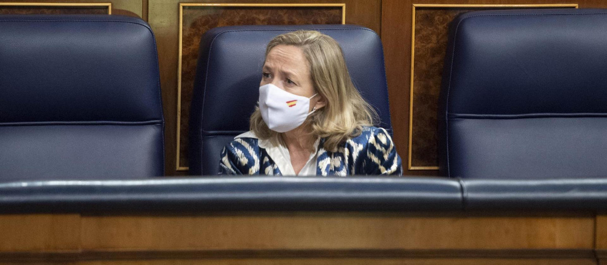 Sobre los fondos europeos Calviño ha detallado que el 73% está autorizado y el 65% está comprometido en un plan a seis años