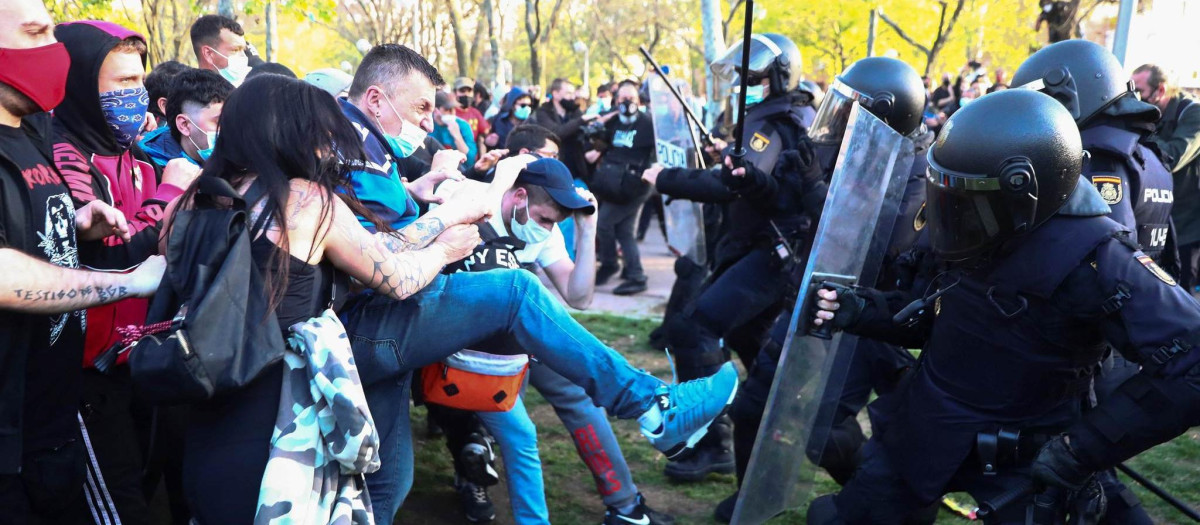 Altercados en un mitin de Vox en Vallecas