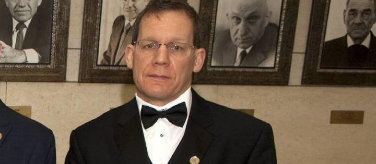 El profesor Charles Lieber