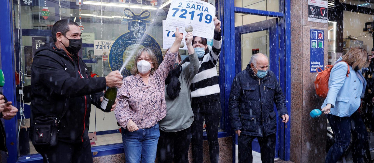 La administración ubicada en la calle Nagusia 9 de Basauri, que ha vendido 172 series del segundo premio, celebra la noticia