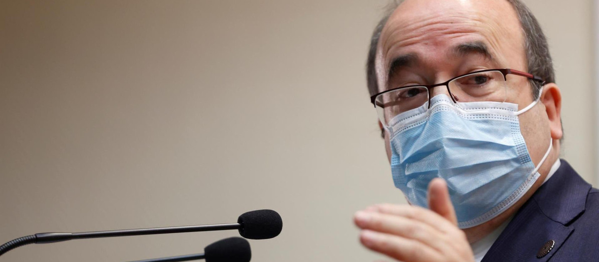 El ministro Miquel Iceta durante la presentación del Plan de Fomento a la Lectura, en la que ha hablado del bono cultural