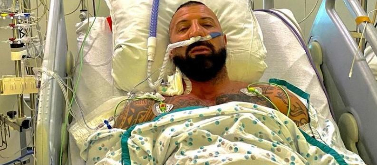 Fred Sinistra durante su estancia en el hospital