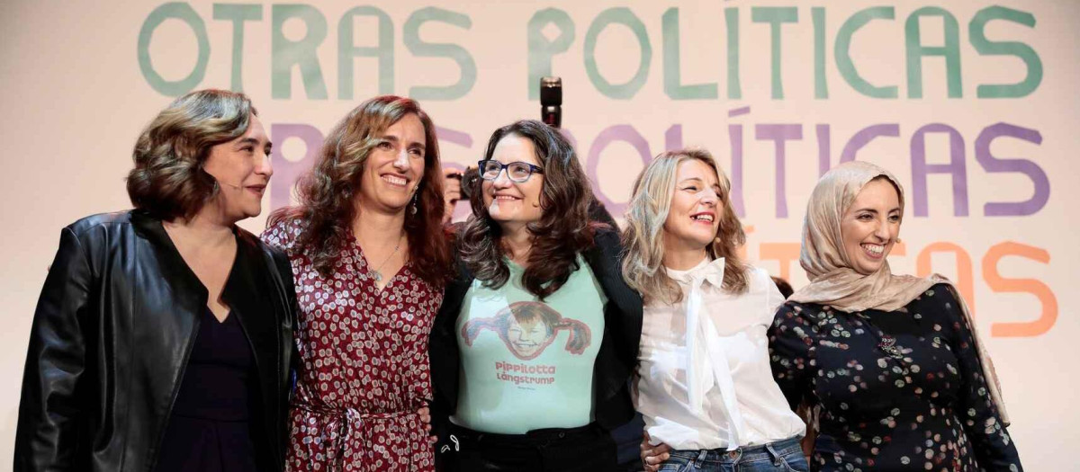 Ada Colau, Mónica García, Mónica Oltra, Yolanda Díaz y Fátima Hamed, en su acto en Valencia