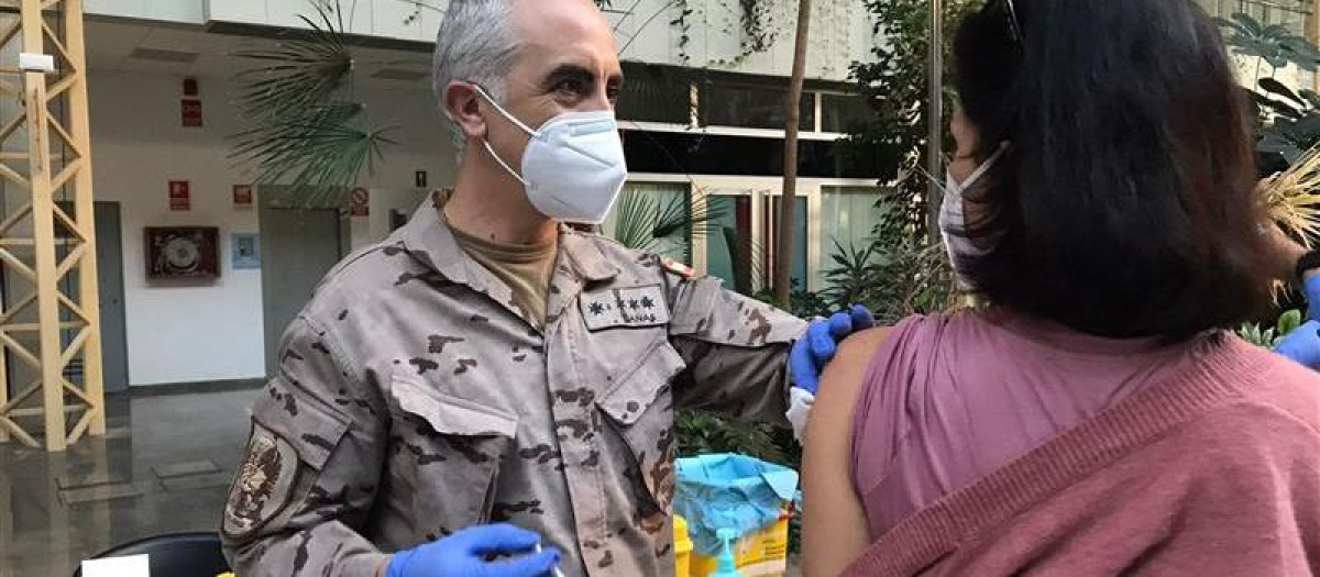 Equipos Móviles de Vacunación de la Armada inician su actividad en la Operación Misión Baluarte
