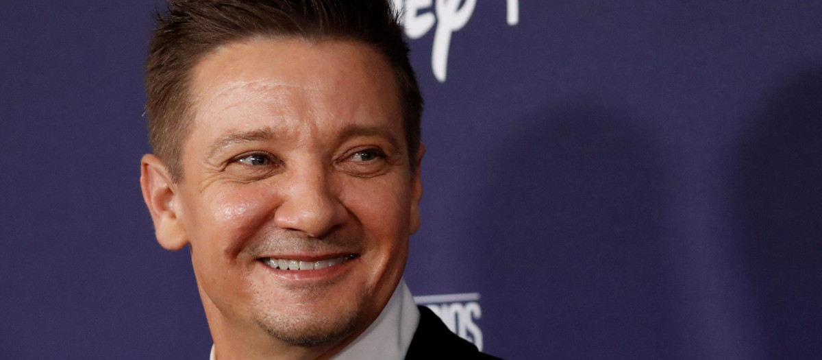 jeremy renner hermanos edades