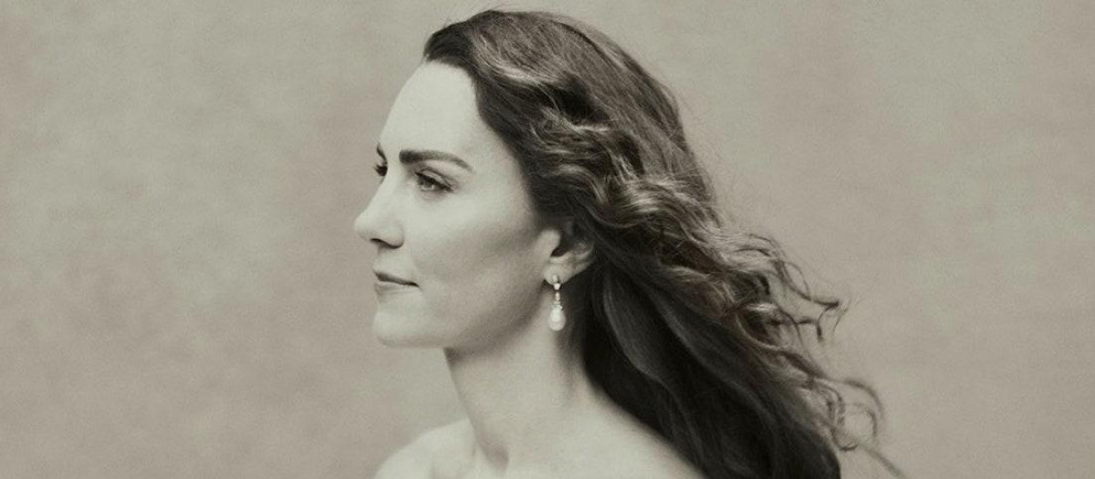 Kate Middleton, duquesa de Cambridge, luce unos pendientes de la princesa Diana de Gales en uno de los retratos por su 40 cumpleaños