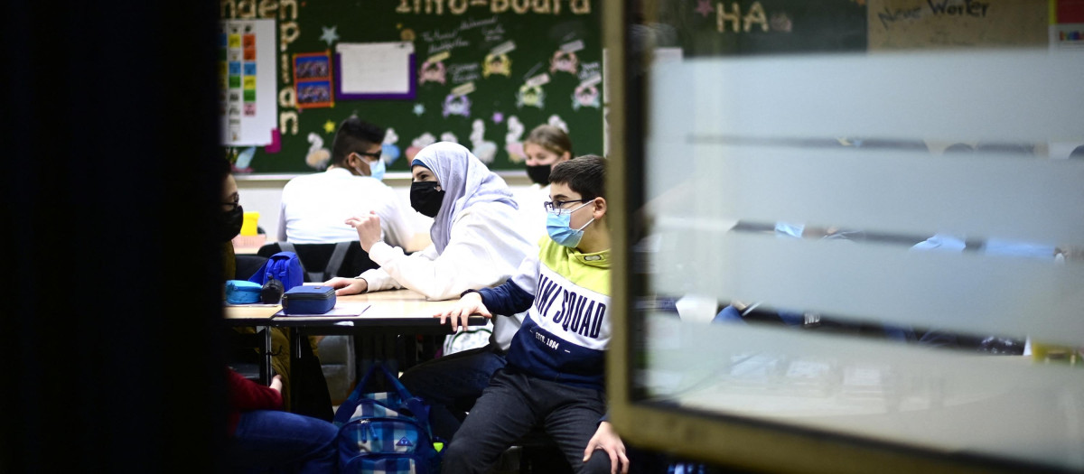 Primer día de clase tras las vacaciones de Navidad en una escuela de Bonn (Alemania)