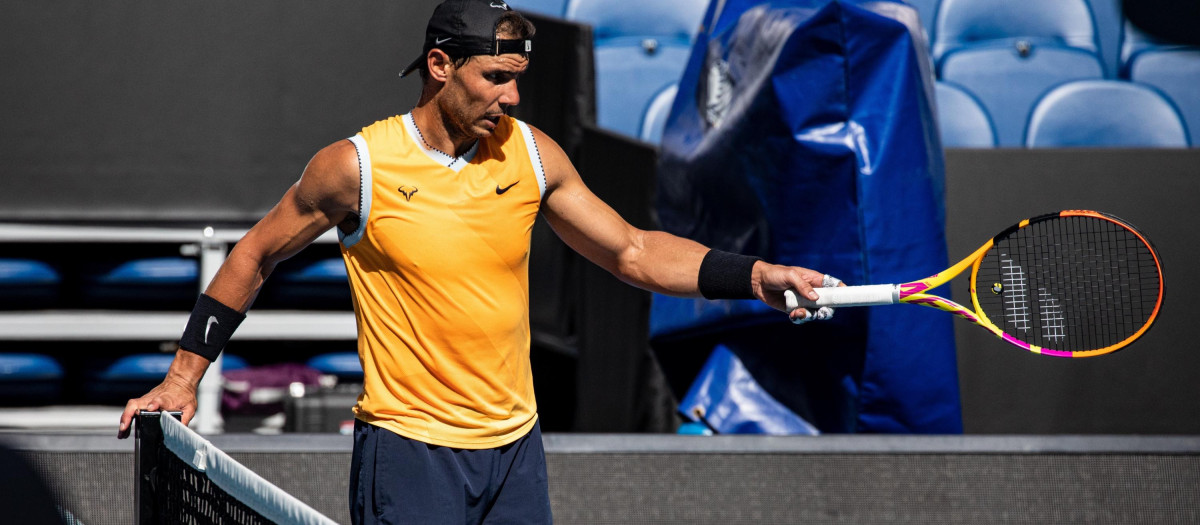 Rafa Nadal ya entrena en Australia