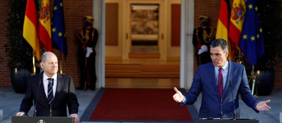 Pedro Sánchez con Olaf Scholz en La Moncloa