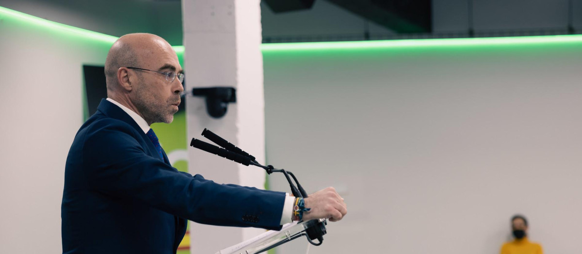 Jorge Buxadé, este lunes en la rueda de prensa en la sede de Madrid de la formación