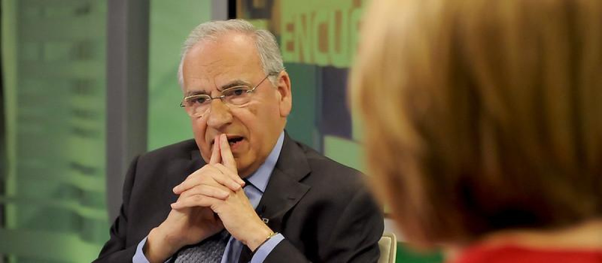 El ex vicepresidente del Gobierno y ex secretario general del PSOE, Alfonso Guerra, en el programa 'Encuentros TV' de Andalucía Televisión