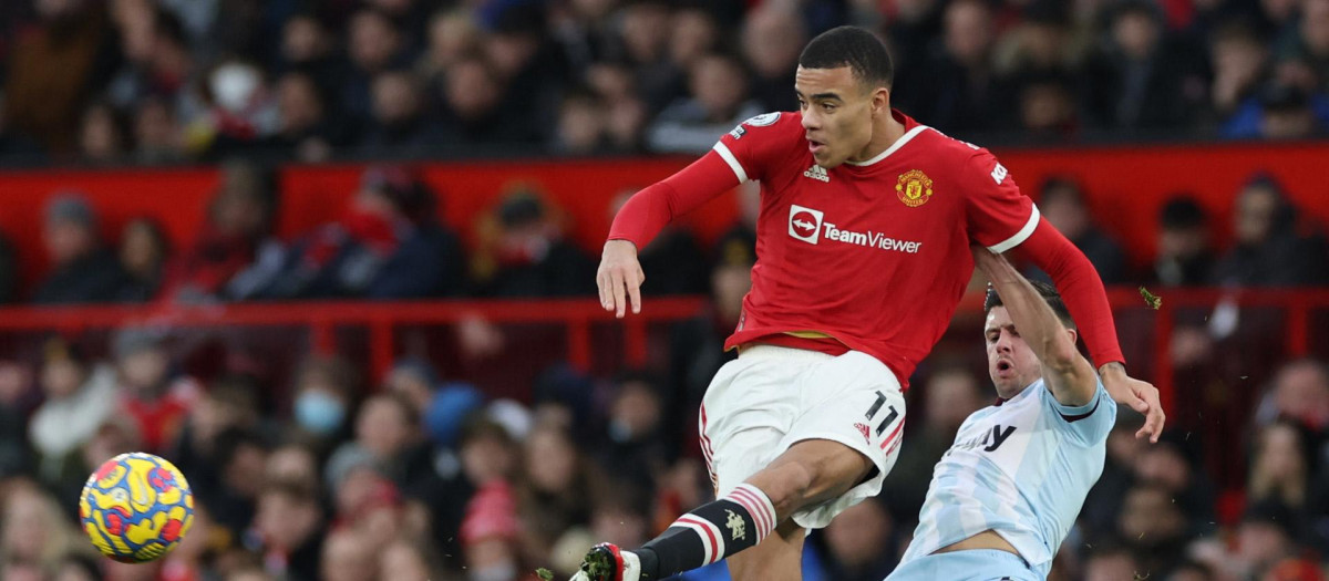 Mason Greenwood durante un partido con el Manchester United