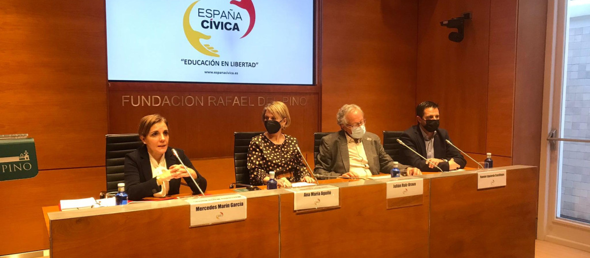 Mercedes Marín, Aina Aguiló, Julián Ruiz-Bravo y Ramón Izquierdo