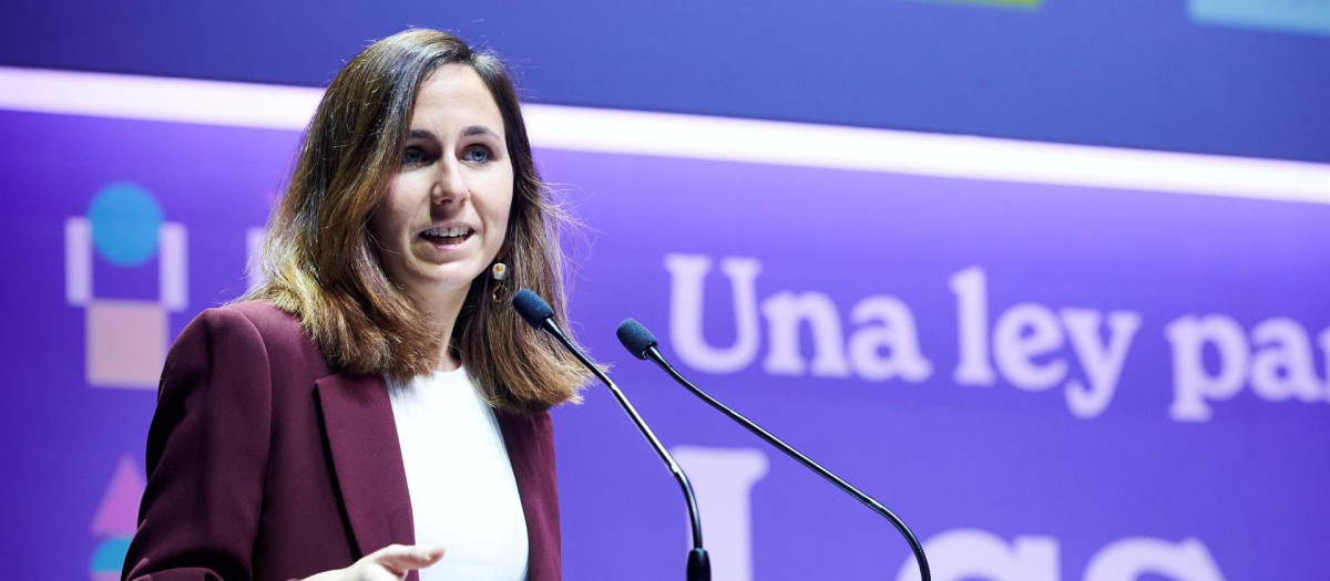 La ministra de Derechos Sociales y Agenda 2030, Ione Belarra, durante su intervención este jueves en la jornada 'Una Ley para proteger a todas las familias' celebrado en Madrid