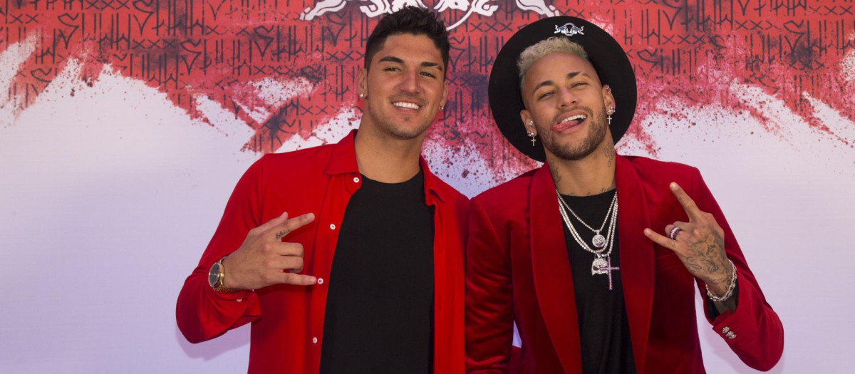 Neymar y Gabriel Medina en una de sus fiestas de cumpleaños