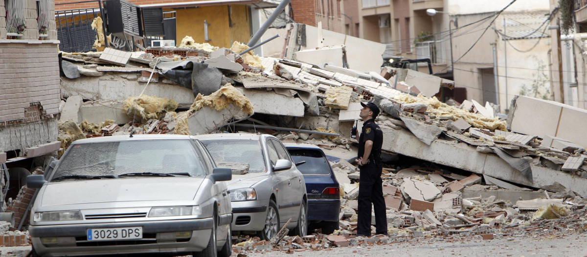 Un edificio derrumbado tras el terremoto de Lorca (Murcia), en 2011, el más destructivo ocurrido en España en lo que va de siglo