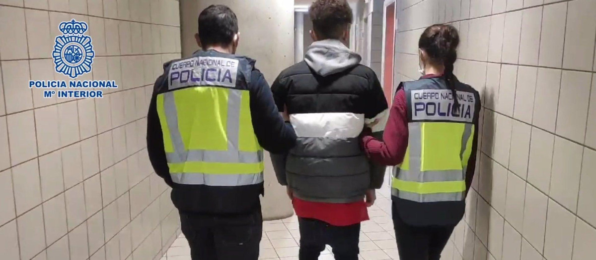 La Policía Nacional detiene a once miembros de la banda latina Forty Two