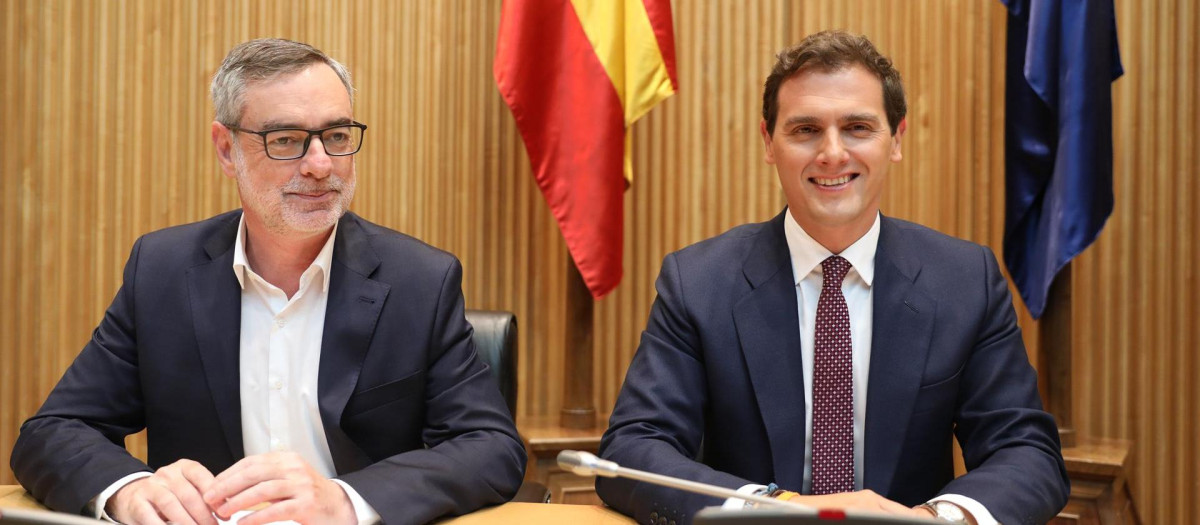 El exsecretario general de Ciudadanos, José Manuel Villegas, y el expresidente de la formación naranja, Albert Rivera