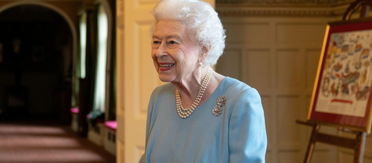 Queen Elizabeth II celebrate the start of the Platinum Jubilee. Picture date: Saturday February 5, 2022.
