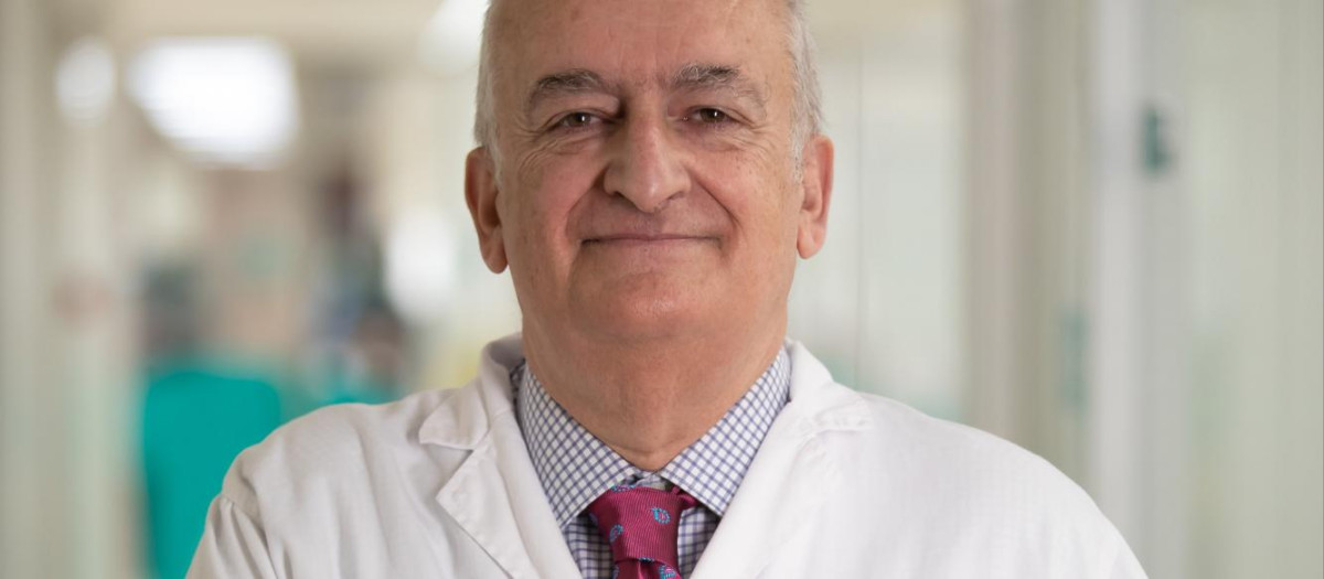 Álvaro Gándara del Castillo es el coordinador de la unidad de Cuidados Paliativos de la Fundación Jiménez Díaz de Madrid