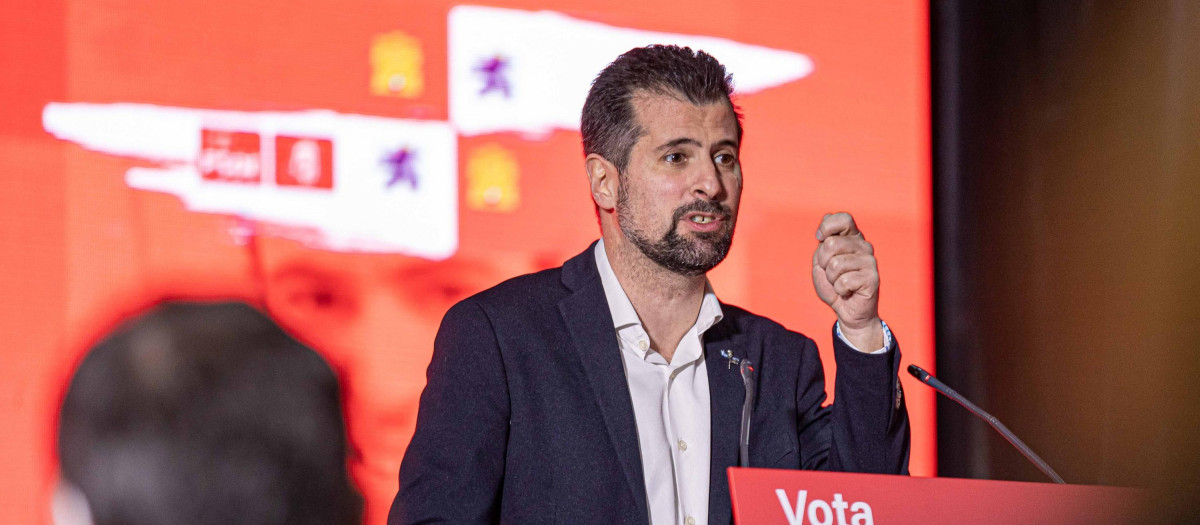 El candidato socialista, Luis Tudanca, en un acto en Miranda de Ebro