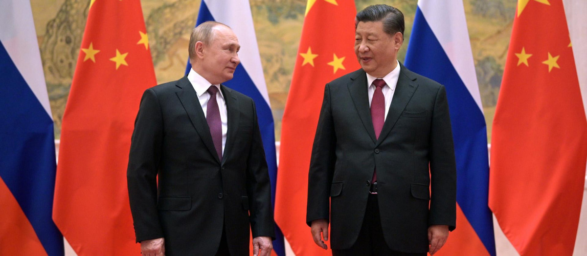 El presidente chino, Xi Jinping, junto al ruso, Vladimir Putin