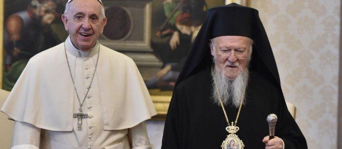 El Papa Francisco junto al patriarca Bartolomé I