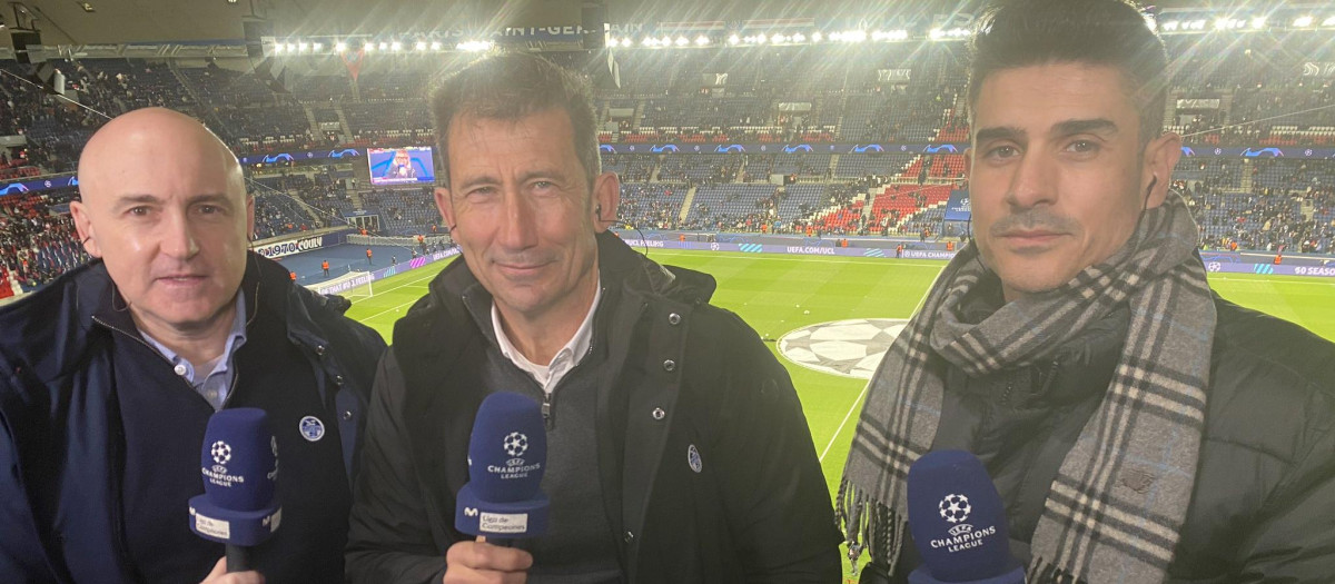 Carlos Martínez (en el centro) narró el partido del Real Madrid ante el Paris Saint Germain junto a Julio Maldonado Maldini (izquierda) y Álvaro Benito (derecha) en Movistar+