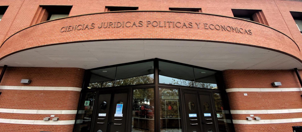 Entrada de la facultad de Ciencias Jurídicas Políticas y Económicas de la Universidad Autónoma de Madrid, en Madrid (España), a 14 de noviembre de 2019